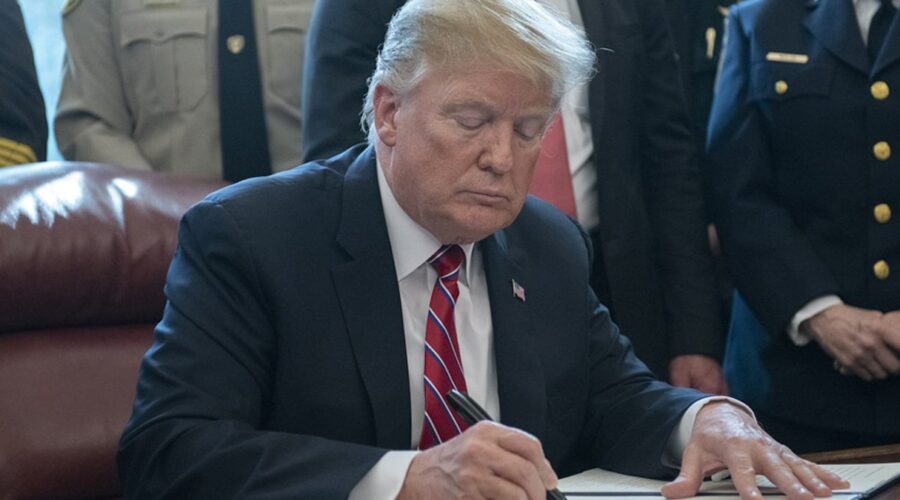 trump abdnin japonya ile ticaret anlasmasi imzaladigini duyurdu zGkeLxYy