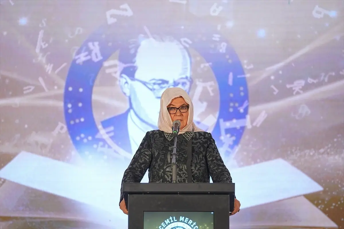 cemil meric kultur sanat sezonu acildi SptbSF3a.jpg