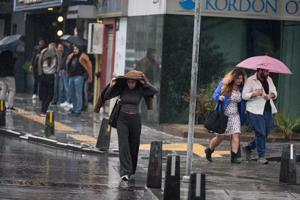 izmirde saganak yagis yasami olumsuz etkiledi 8OFrfvS4.jpg