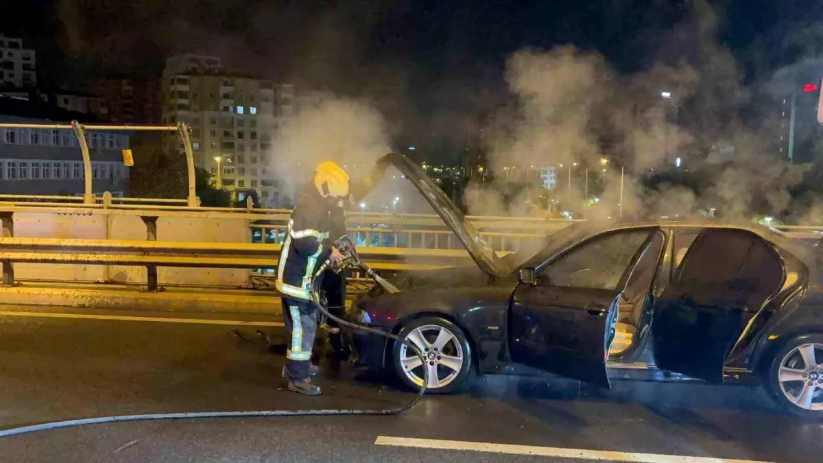 kayseride ust gecitte otomobil yangini aMS22zFt