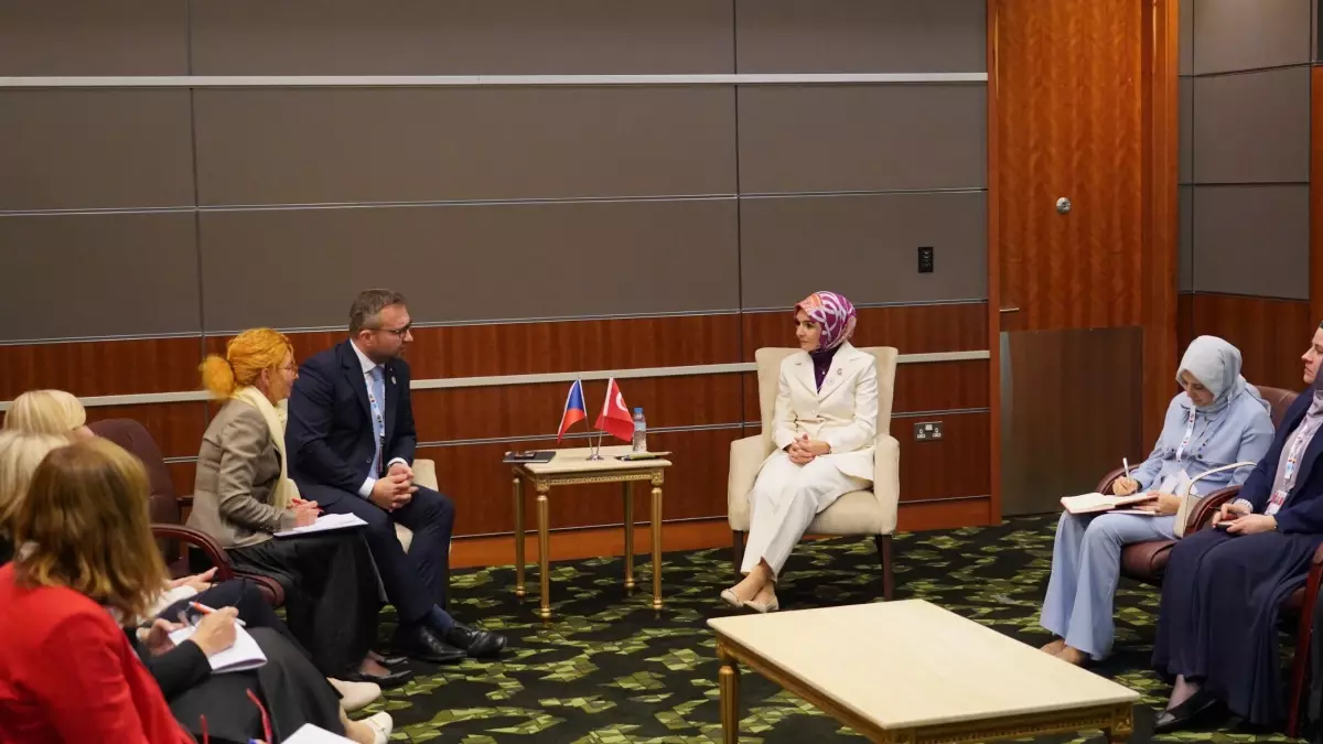 bakan goktastan cekya ile sosyal hizmet gorusmesi nA23T5Zj.jpg