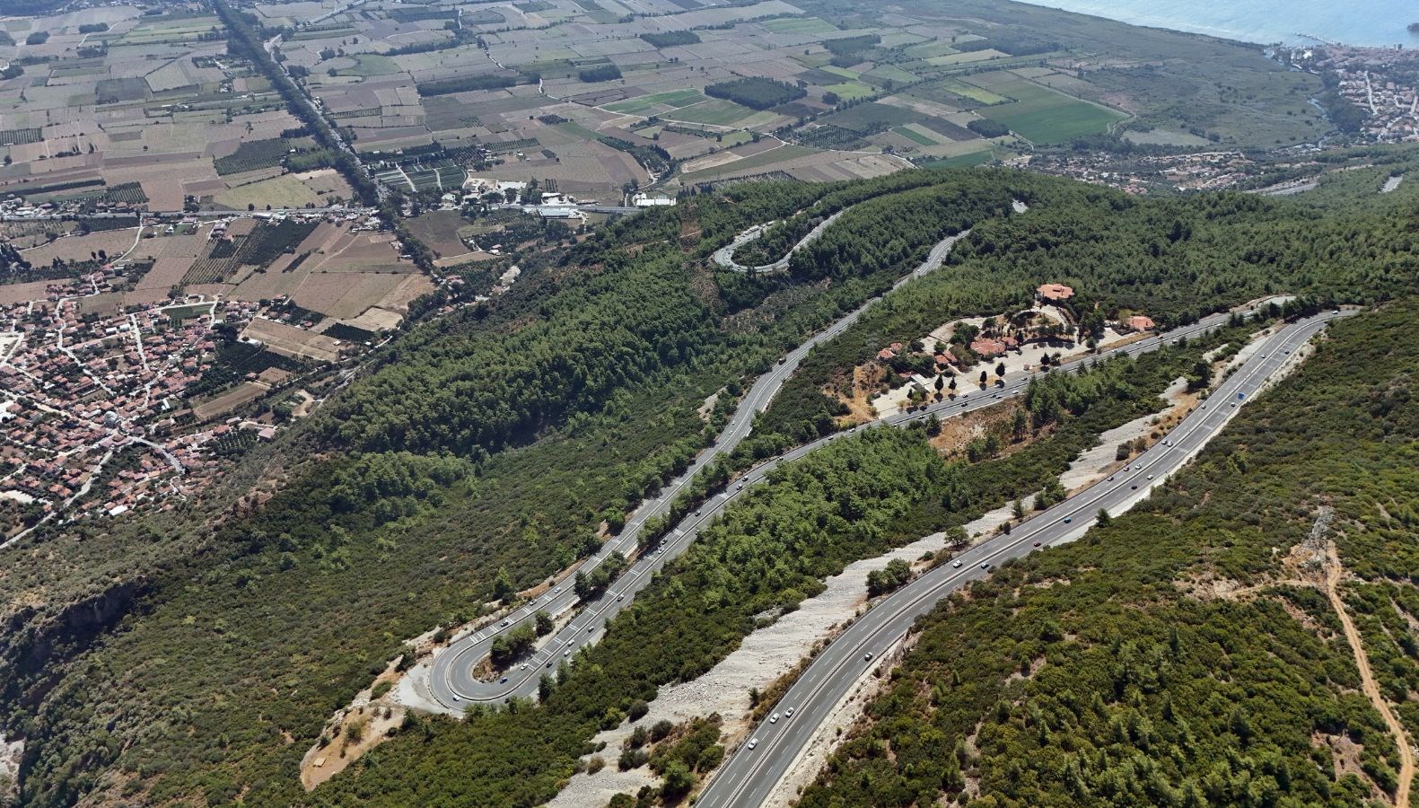 olum yolu ve cehennem azabi isimleriyle de biliniyor tehlikeli noktaya ziyaretci akini qXg5Xi5H.jpg